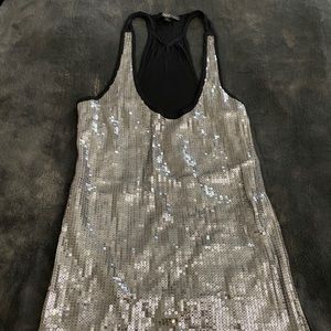 Sequin tank
